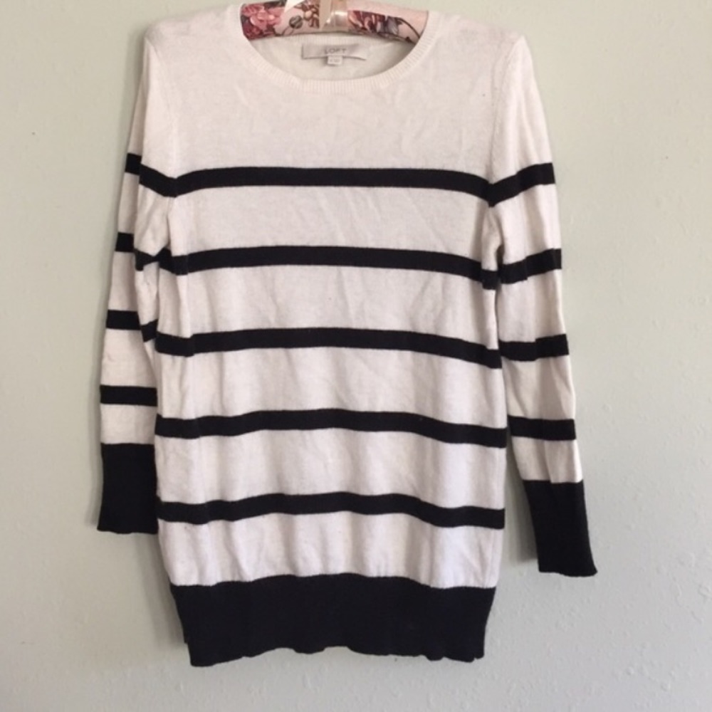 EUC Black and White Loft Sweater. Size S.